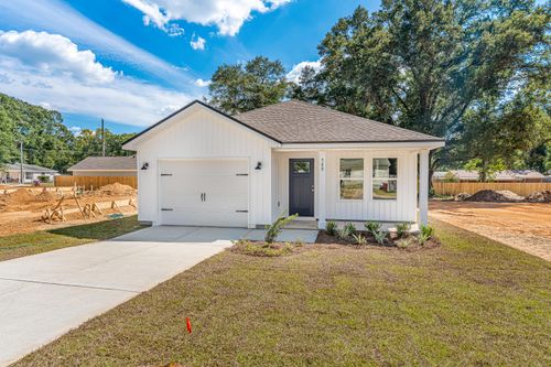 589 Brock Ave, Crestview, FL, 32539-4654 | Card Image