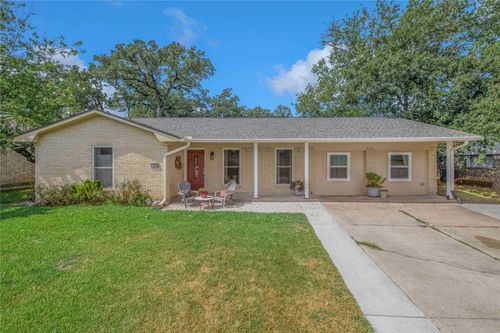 1204 Berkeley St, College Station, TX, 77840-2605 | Card Image