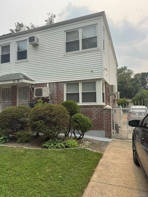 6730 215th St, Oakland Gardens, NY, 11364-2524 | Card Image