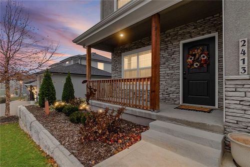 2413 Se Creek Ridge Ct, Blue Springs, MO, 64014-4609 | Card Image