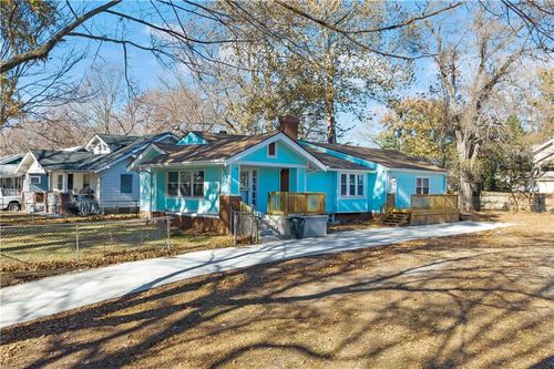 2224 E 68th Ter, Kansas City, MO, 64132-2924 | Card Image