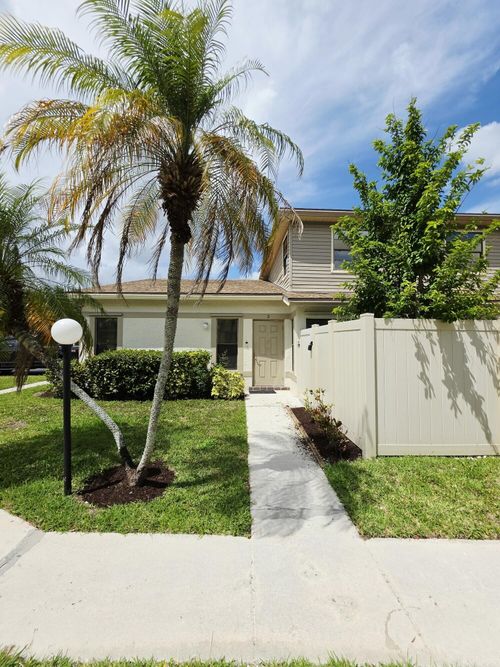 d-4339 Willow Pond Rd, West Palm Beach, FL, 33417-8260 | Card Image