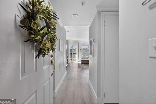 309-1 Biscayne Dr Nw, Atlanta, GA, 30309-1076 | Card Image