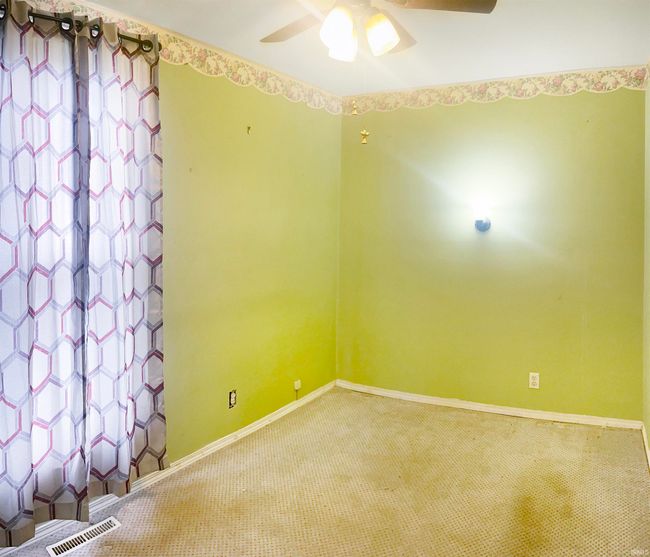 1057 Cone St, House other with 2 bedrooms, 1 bathrooms and null parking in Elkhart IN | Image 16