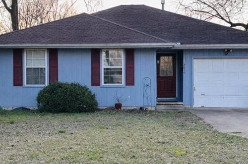 2015 N Benton Ave, Springfield, MO, 65803-2911 | Card Image