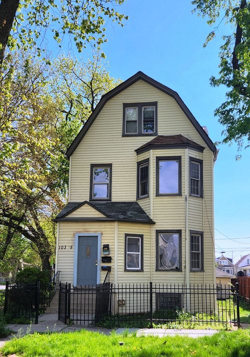 10305 S Avenue J, Chicago, IL, 60617-6058 | Card Image