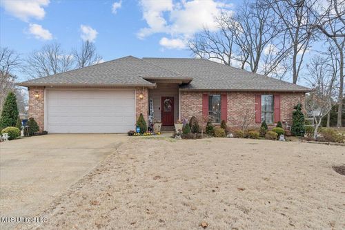 10238 Cheryl Cv, Olive Branch, MS, 38654-5135 | Card Image