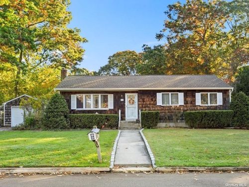 361 Haven Avenue, Ronkonkoma, NY, 11779 | Card Image