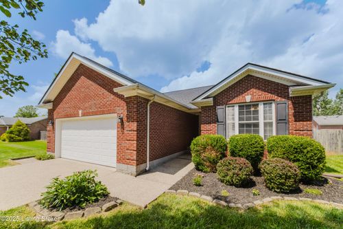 400 Helm Ln, Mt Washington, KY, 40047-7731 | Card Image