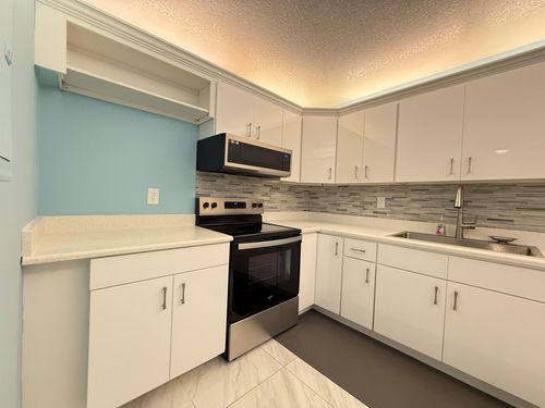 apt-e23-950 S Kanner Hwy, Stuart, FL, 34994-3781 | Card Image