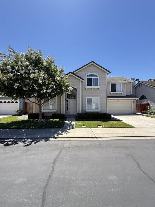 220 Cornerstone Way, Manteca, CA, 95336 | Card Image