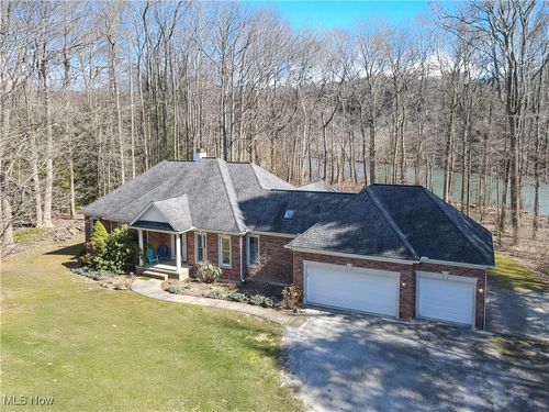 2649 Dodd Rd, Willoughby Hills, OH, 44094-9651 | Card Image