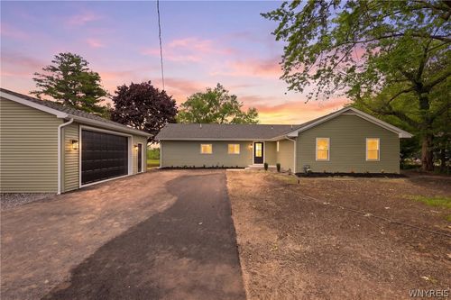 1581 Bowen Rd, Elma, NY, 14059-9549 | Card Image