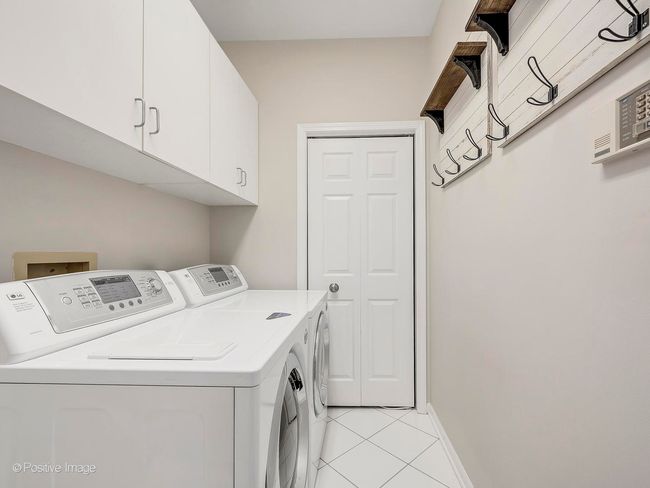 308 Roscommon Ct, Townhouse with 2 bedrooms, 3 bathrooms and 2 parking in Glen Ellyn IL | Image 22