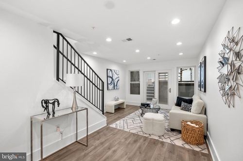 1-113 18th St Se, WASHINGTON, DC, 20003-1614 | Card Image