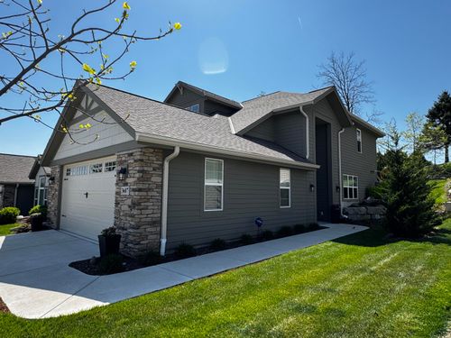 3607 Hawthorn Hill Dr, Waukesha, WI, 53188 | Card Image