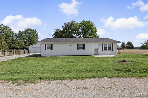 2309 6th St, Fayetteville, IL, 62258-4943 | Card Image