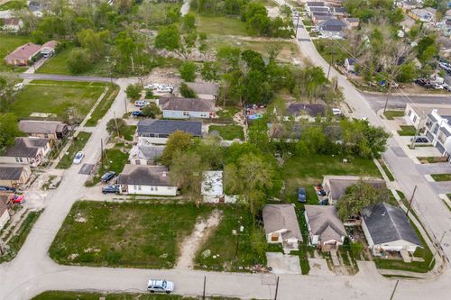 3616 Farmer Street, Houston, TX, 77020 | Card Image