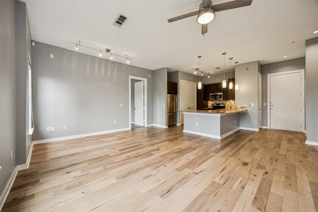 APT-419 - 2950 Mckinney Ave, Condo with 2 bedrooms, 2 bathrooms and null parking in Dallas TX | Image 4