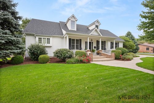 533 Fairway Ln, Sycamore, IL, 60178-2307 | Card Image