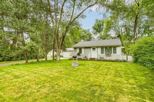 536 County Road J W, Shoreview, MN, 55126-4642 | Card Image