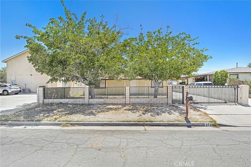 2734 Desert St, Rosamond, CA, 93560-6014 | Card Image