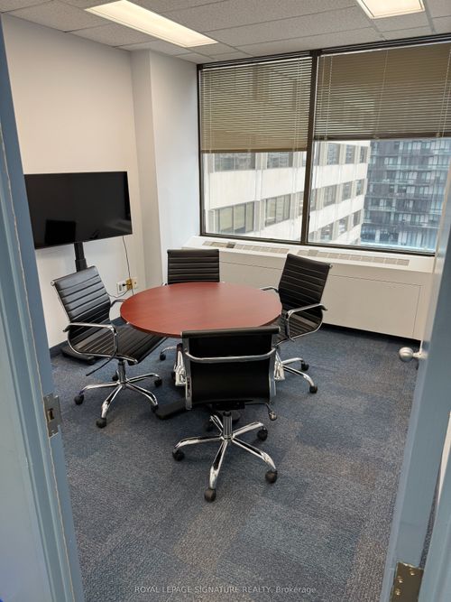 1001-20 Eglinton Avenue W, York, ON, M4R1K8 | Card Image