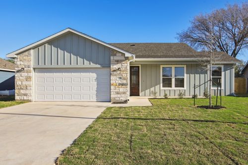 125 Callie St, Smithville, TX, 78957-2567 | Card Image
