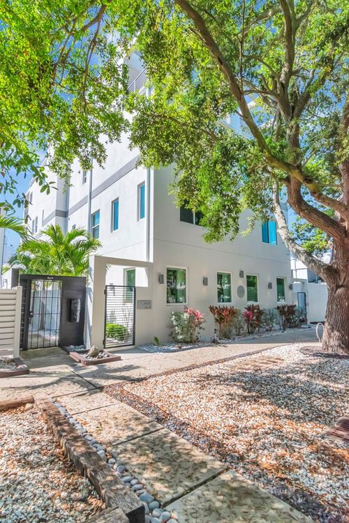 2a-536 4th Ave S, St Petersburg, FL, 33701-4672 | Card Image