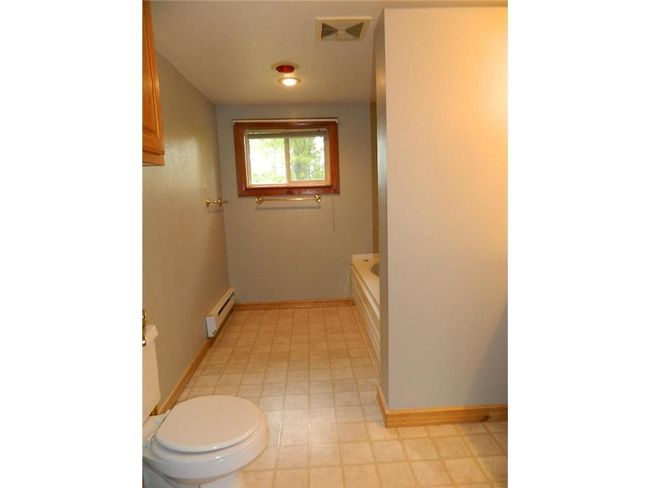 Bathroom Upper Level.jpg | Image 14