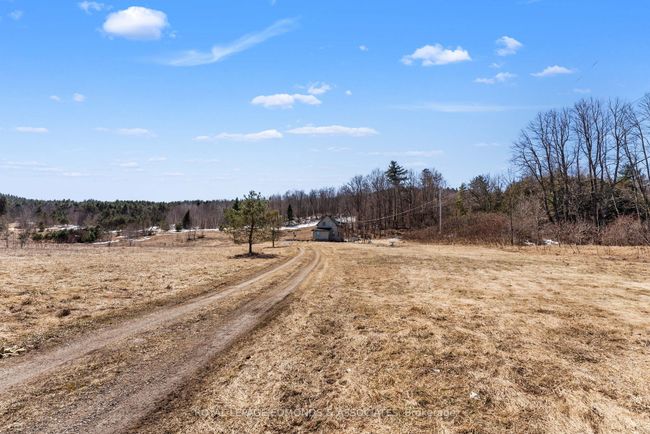887 Flat Rd, House other with 3 bedrooms, 2 bathrooms and 10 parking in Dacre ON | Image 24