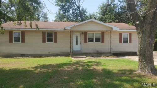 505 S Railroad, Matthews, MO, 63867-9745 | Card Image