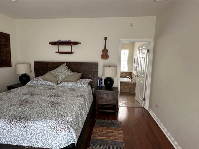 UNIT-2 - 10866 Bluffside Dr, Townhouse with 3 bedrooms, 3 bathrooms and 2 parking in Studio City CA | Image 12