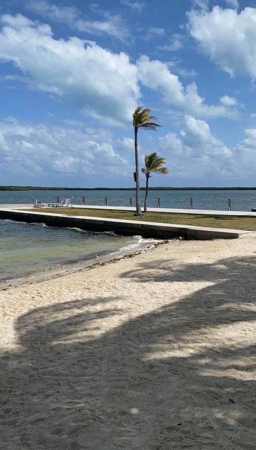 45 Bonefish Ave, Key Largo, FL, 33037-4769 | Card Image