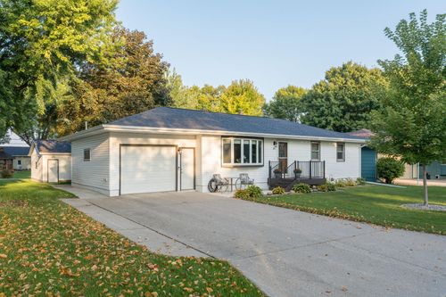 617 9th St, Gaylord, MN, 55334-4433 | Card Image