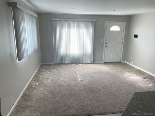 5639 Heathdale Ave, Warren, MI, 48092-2649 | Card Image