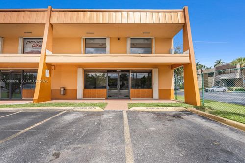 1-2075 W 76th St, HIALEAH, FL, 33016-1834 | Card Image