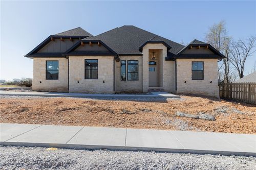 921 Greenhorn St, Bentonville, AR, 72712-3382 | Card Image