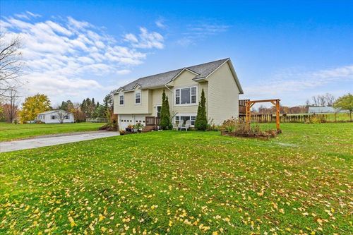 34 Tanglewood Dr, Saint Albans, VT, 05478-5144 | Card Image