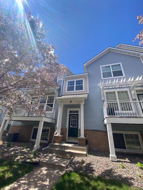 2-1679 Village Trl E, Maplewood, MN, 55109-5821 | Card Image