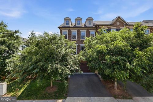 42567 Dreamweaver Dr, BRAMBLETON, VA, 20148-7623 | Card Image