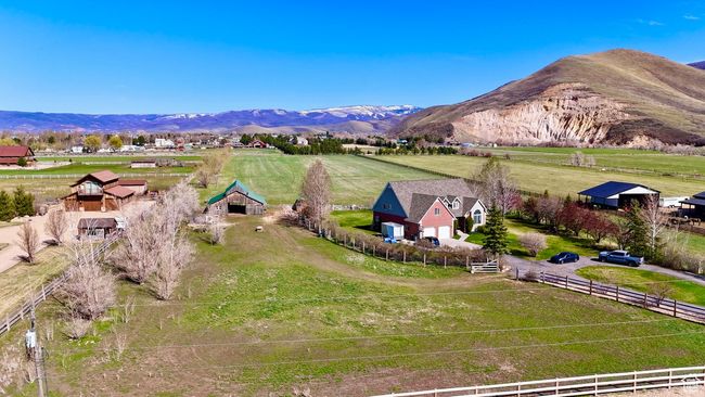 Aerial view with a rural view and a mountain view | Image 4