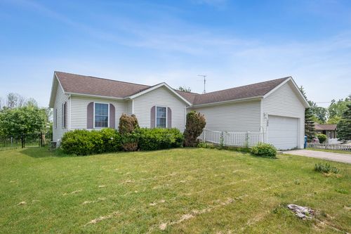 340 64th Ave N, Coopersville, MI, 49404-1057 | Card Image