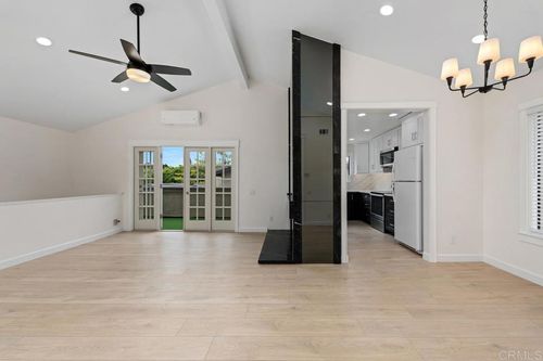 5975 Gaines Street, San Diego, CA, 92110 | Card Image