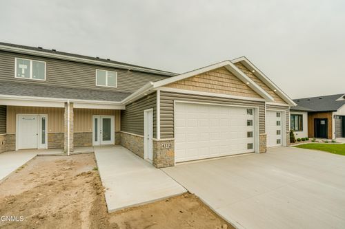 4312 Downing St, Bismarck, ND, 58504-8891 | Card Image