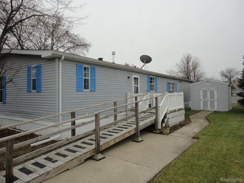 231 Briarwood Trl, Monroe, MI, 48161-5753 | Card Image