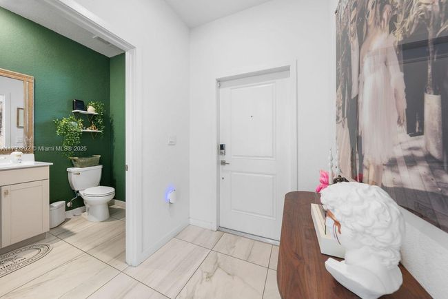 837 Se 16 Th Ct, Townhouse with 3 bedrooms, 3 bathrooms and null parking in Homestead FL | Image 9