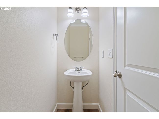 16085 Se Kingbird Dr, House attached with 3 bedrooms, 3 bathrooms and 1 parking in Clackamas OR | Image 16