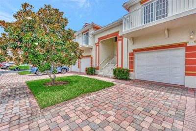 113 - 7333 Fountain Palm Circle, Condo with 3 bedrooms, 2 bathrooms and null parking in Bradenton FL | Image 2