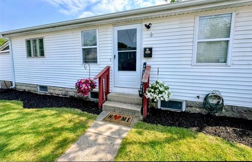 45 Allard St, Cranston, RI, 02920-1640 | Card Image